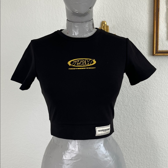 The Giving Movement Cropped Logo Black Sustainable Top - Picture 1 of 7
